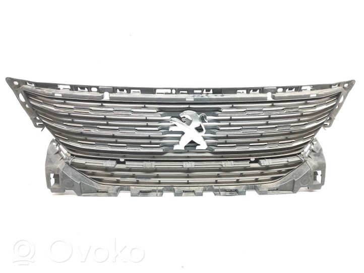 Peugeot 5008 II Maskownica / Grill / Atrapa górna chłodnicy 9816501577