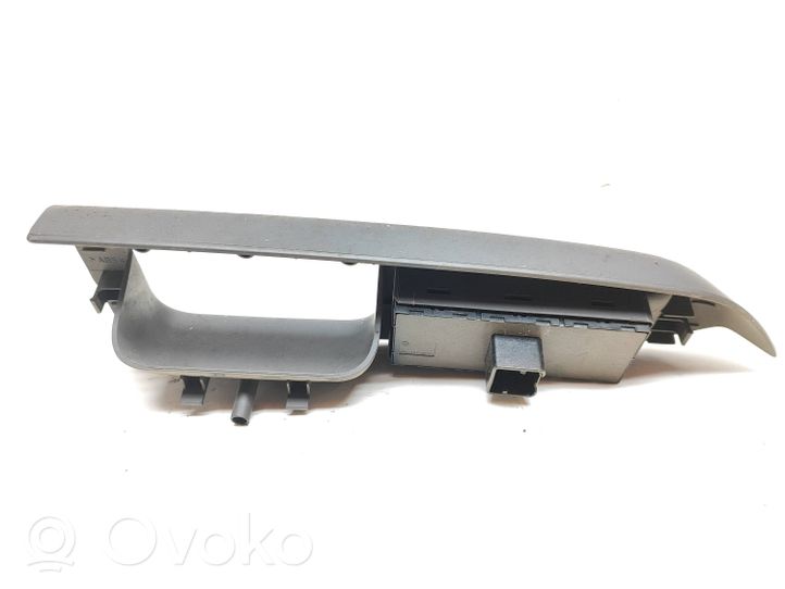 Volkswagen Touran II Electric window control switch 1t1867371h