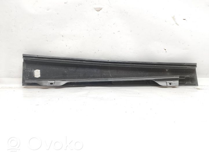 Volkswagen Touran II Muu takaoven verhoiluelementti 1T0839890