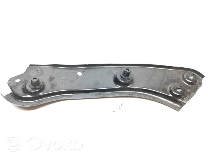 Volkswagen Touran II Staffa del pannello di supporto del radiatore 1T0805932