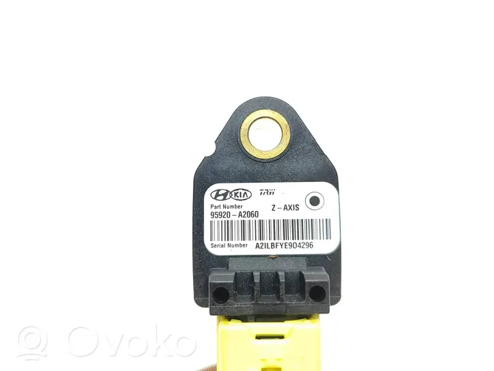 KIA Ceed Sensore d’urto/d'impatto apertura airbag 95920A2060