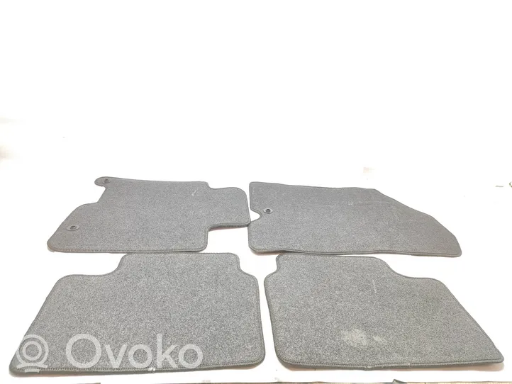 KIA Ceed Kit tapis de sol auto 