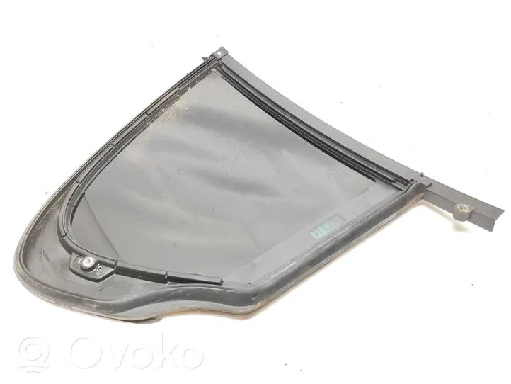 BMW 5 F10 F11 Rear vent window glass 7182025