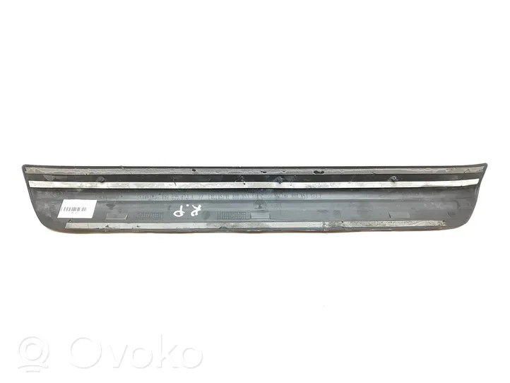 Audi Q3 8U Etuoven kynnyksen suojalista 8U0853373B