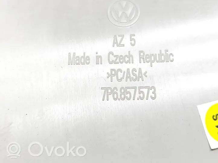Volkswagen Touareg II Coque de rétroviseur 7P6857573