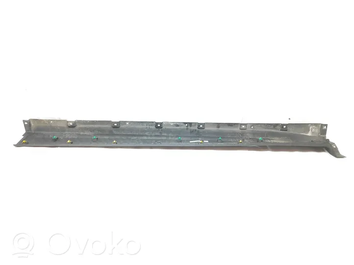 Maserati Levante Sill 670040335