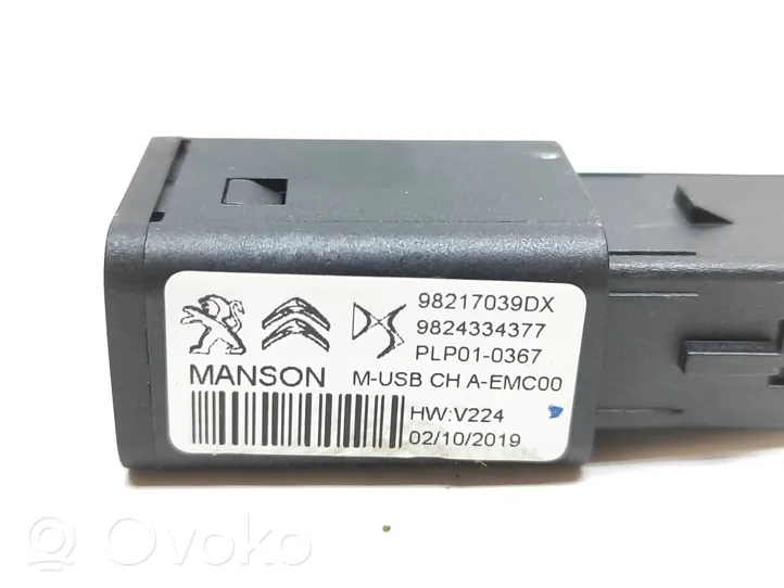 Peugeot 208 USB jungtis 98217039DX