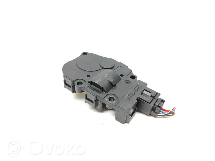 Volkswagen Touareg II Air flap motor/actuator EFB340