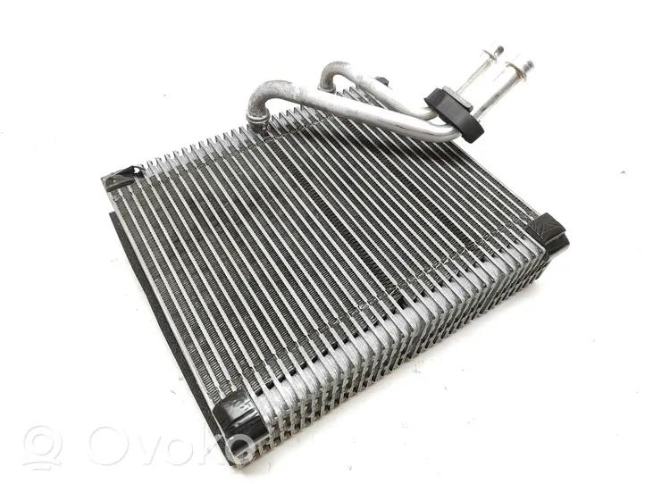 Volkswagen Touareg II Air conditioning (A/C) radiator (interior) 7P0820101