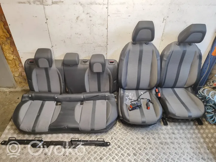 Peugeot 208 Fotele / Kanapa / Komplet 797727
