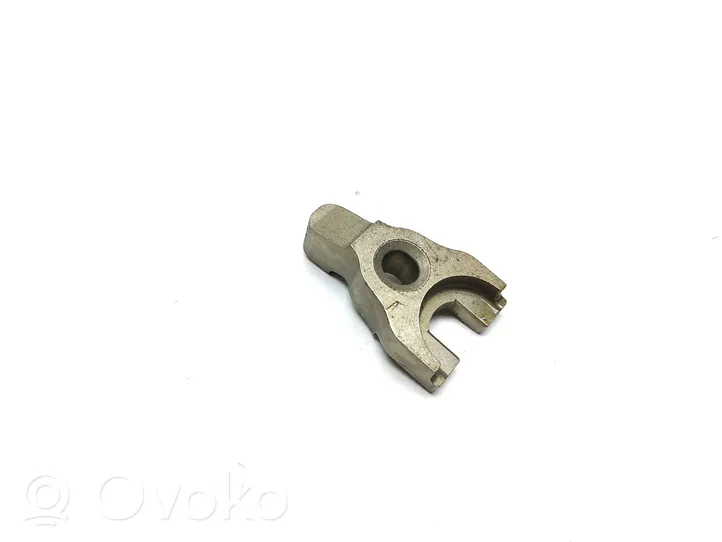 BMW 5 F10 F11 Fuel Injector clamp holder 