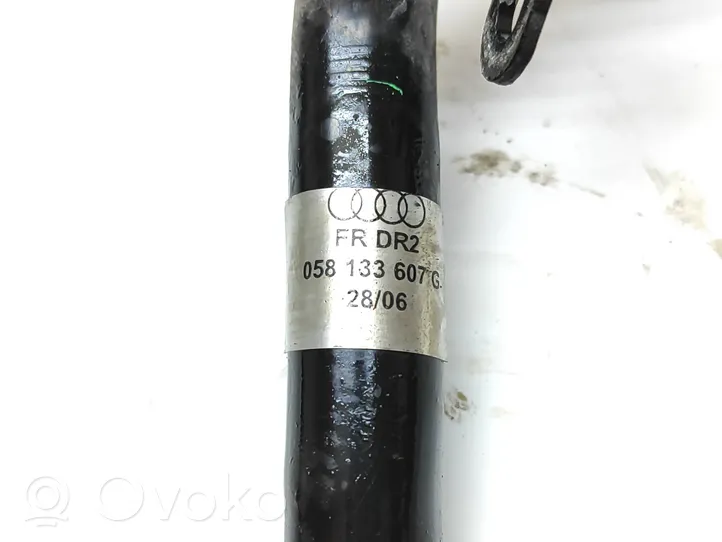 Audi A4 S4 B7 8E 8H Engine coolant pipe/hose 058133607G