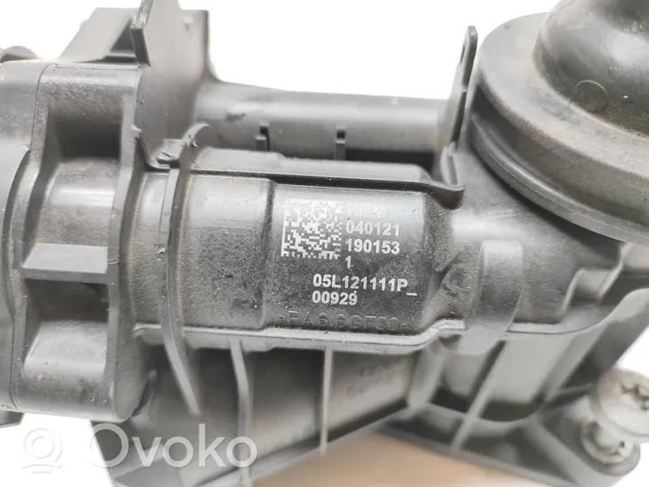 Audi A4 S4 B9 8W Termostaatin kotelo 05L121111P