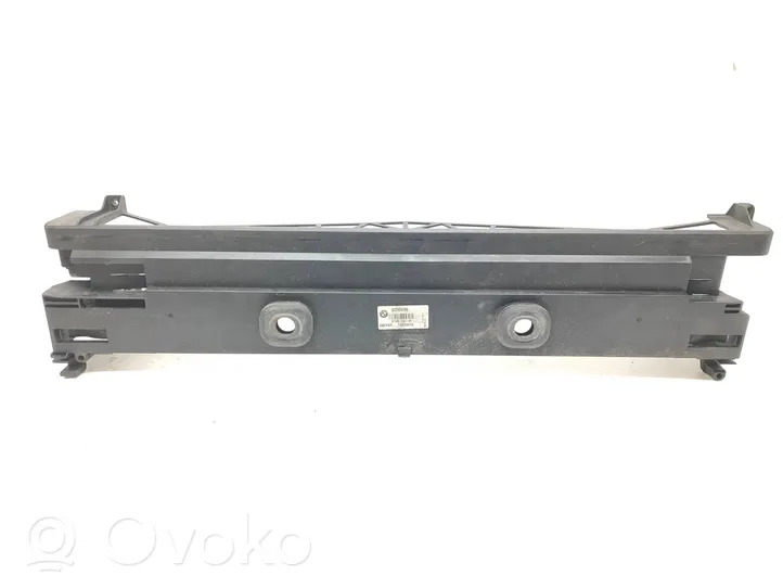 BMW 5 F10 F11 Staffa del pannello di supporto del radiatore 7639071