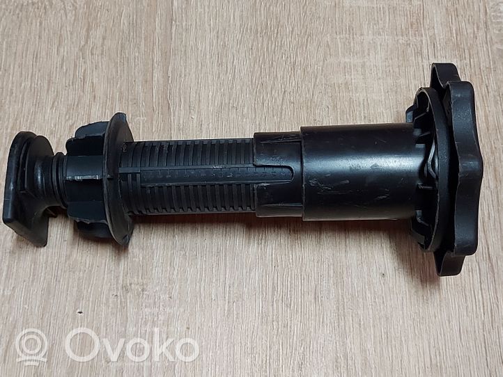 Audi A4 S4 B7 8E 8H Spare wheel bolt 8E0804899