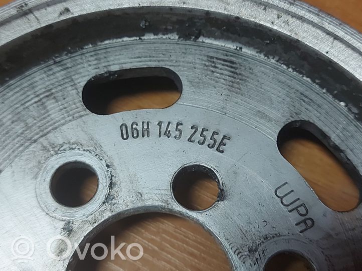 Audi A4 S4 B8 8K Ohjaustehostimen pumpun hihnapyörä 06H145255E