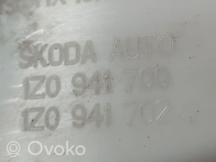 Skoda Octavia Mk2 (1Z) Fendinebbia anteriore 1Z0941700