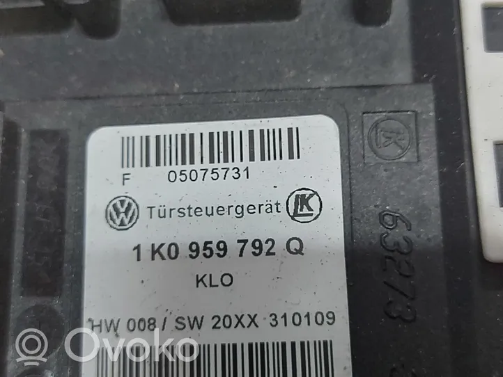 Volkswagen Tiguan Silniczek podnośnika szyby drzwi przednich 5N0959702B