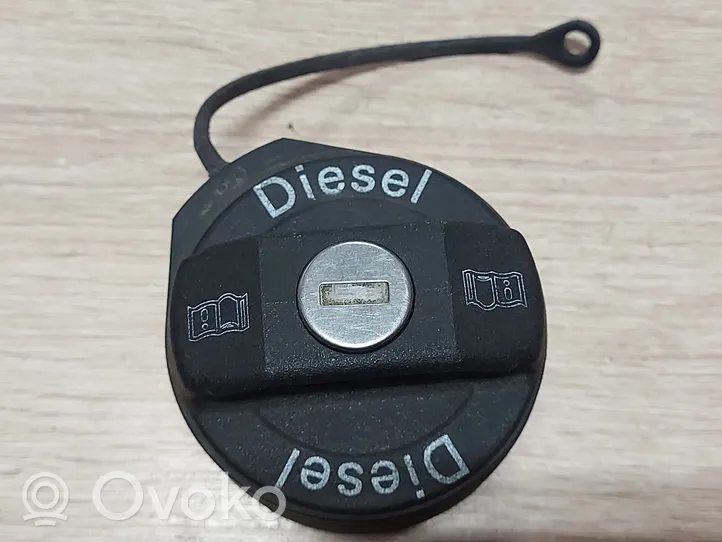 Skoda Octavia Mk2 (1Z) Tappo del serbatoio del carburante 1K0201553E