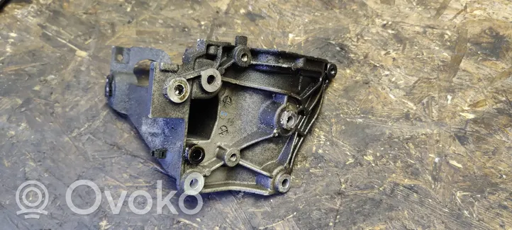 Peugeot 3008 I Soporte del alternador 9675508280