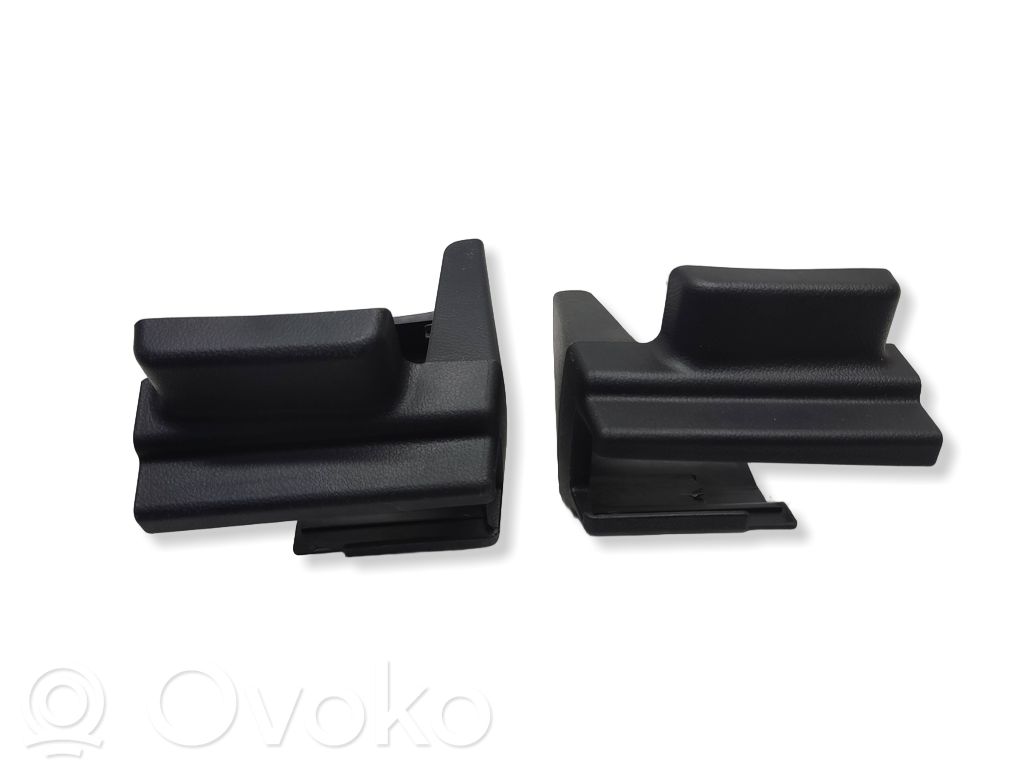 Mazda 2 Guía del asiento delantero del pasajero 