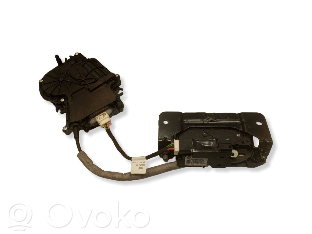 BMW 5 F10 F11 Zamek klapy tylnej / bagażnika 