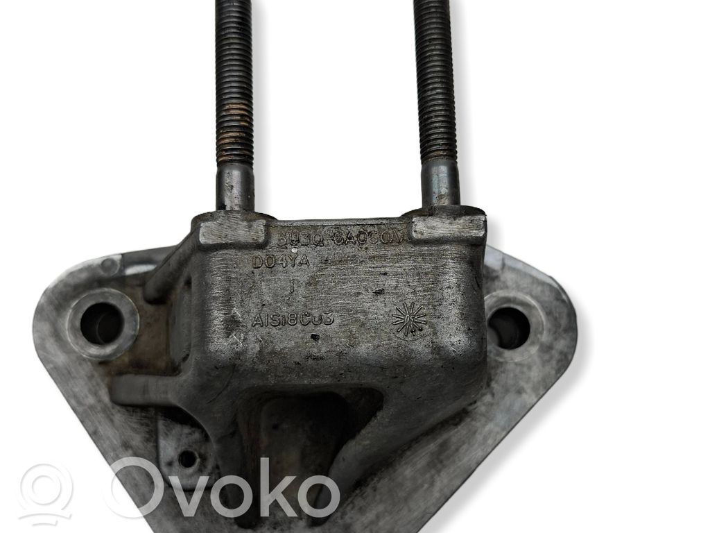 Peugeot 607 Engine mounting bracket 