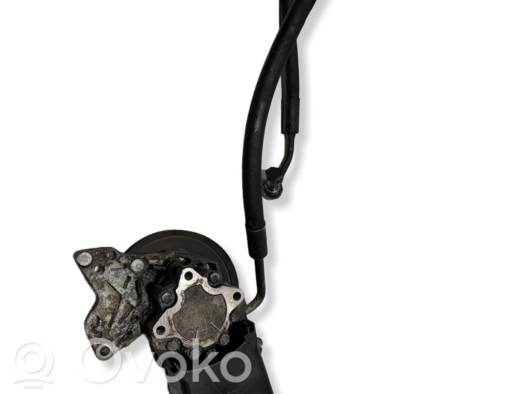 BMW 5 E39 Power steering pump 