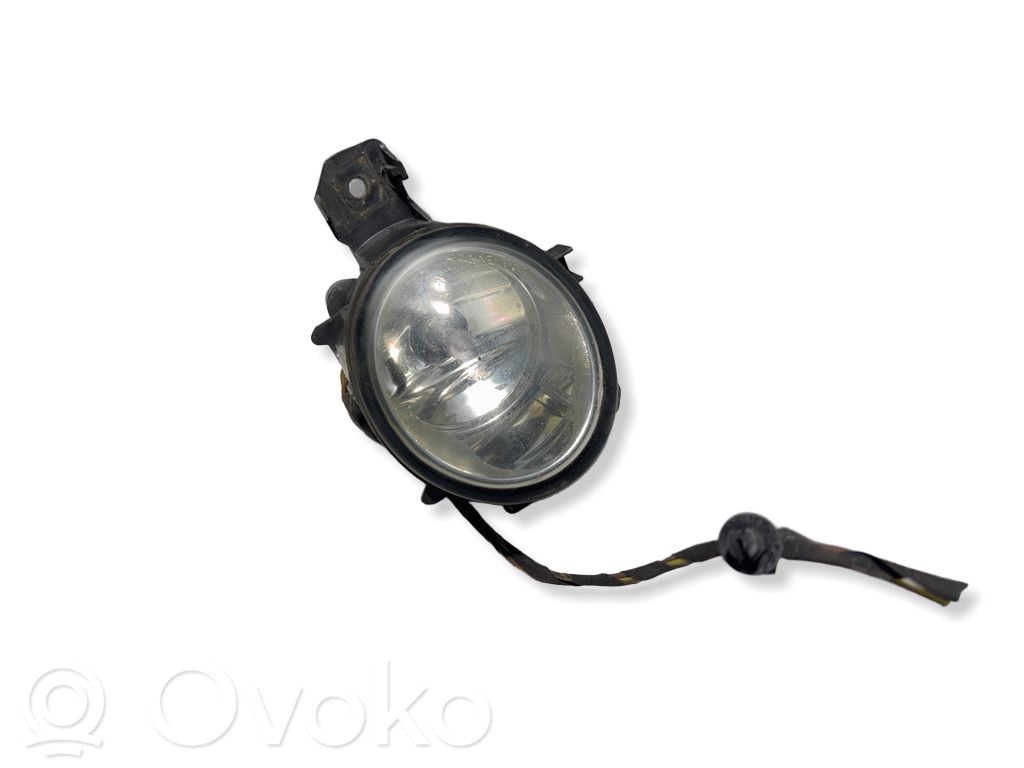 Miglas lukturis priekšā   89210518
