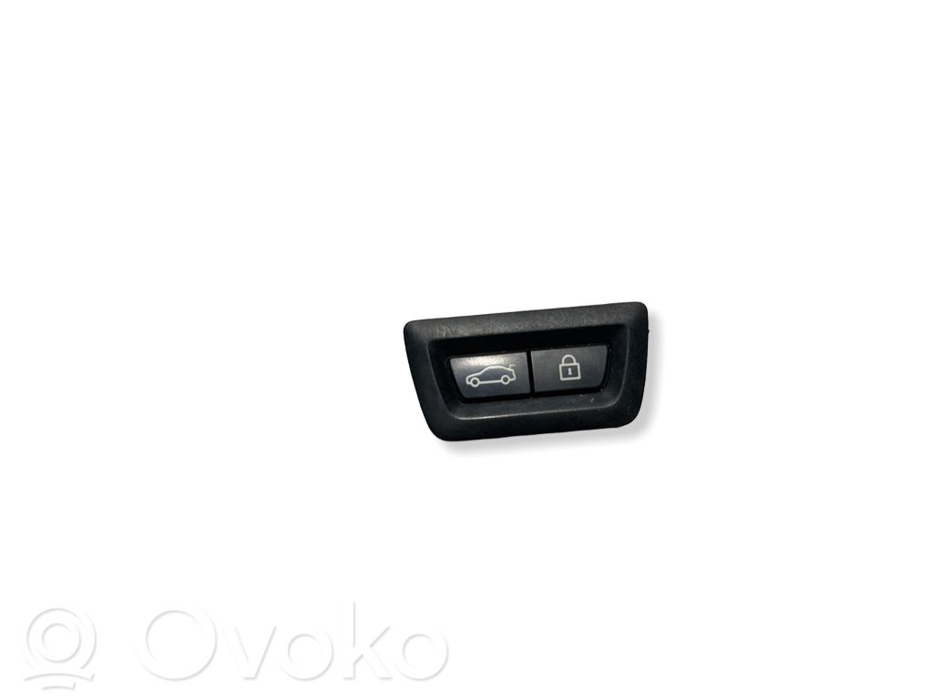 BMW 7 F01 F02 F03 F04 Przycisk otwierania klapy bagażnika 