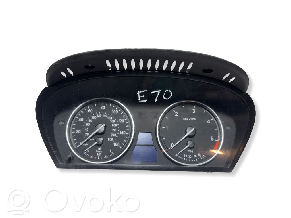 BMW X5 E70 Speedometer (instrument cluster) 