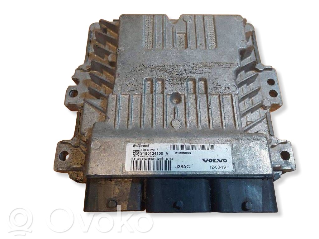 Volvo V50 Engine control unit/module ECU 