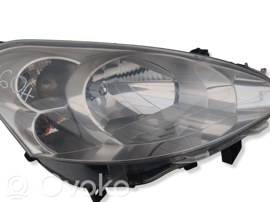 Peugeot Partner Phare frontale 