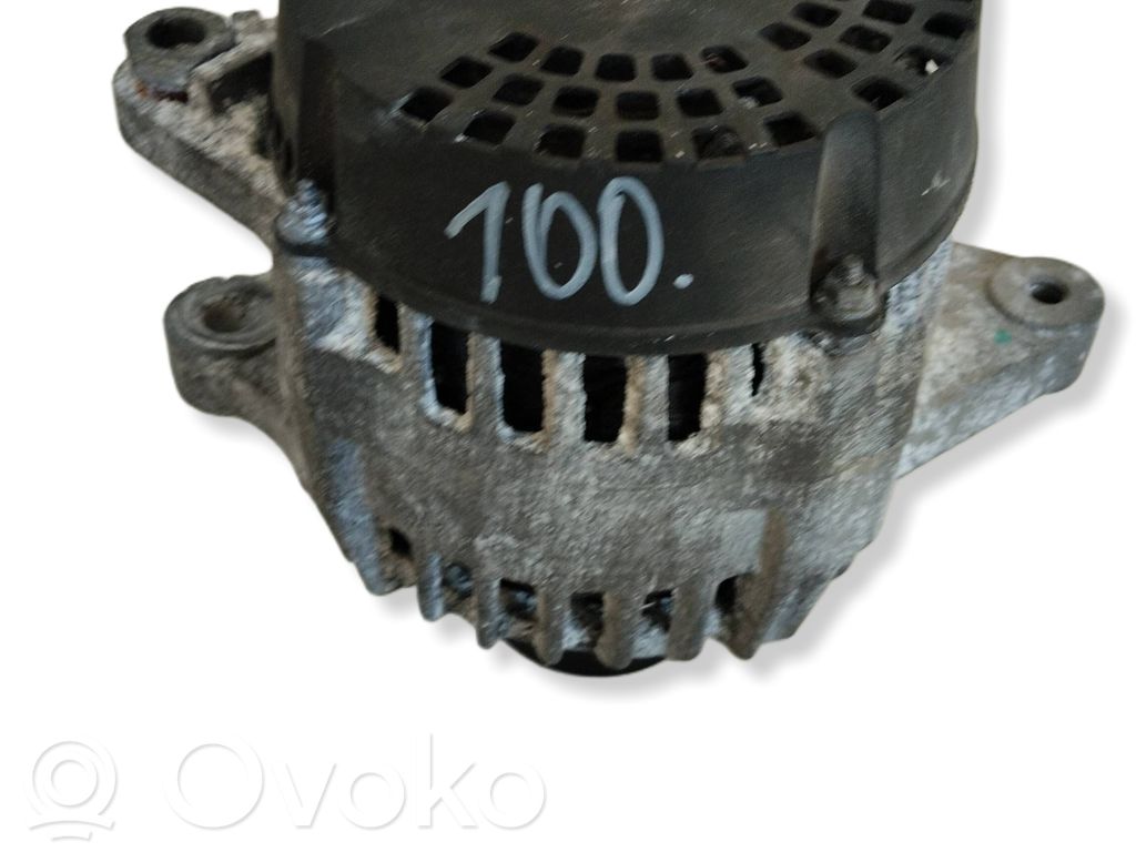 Toyota Auris E180 Alternador 