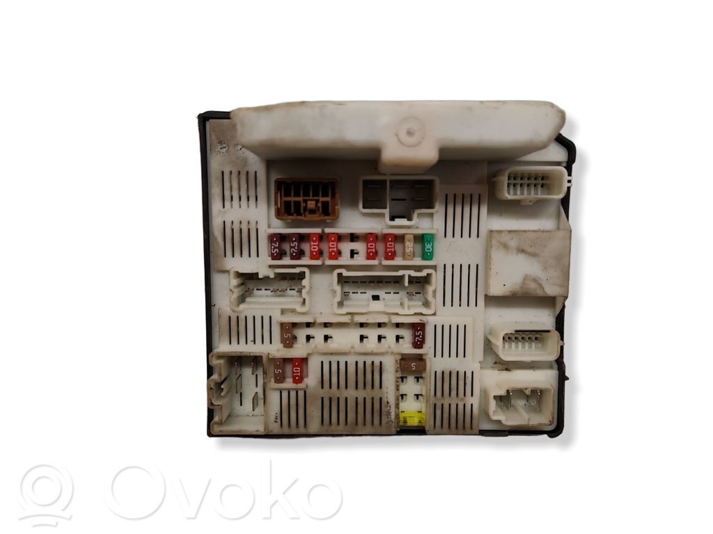 Renault Master III Fuse module 