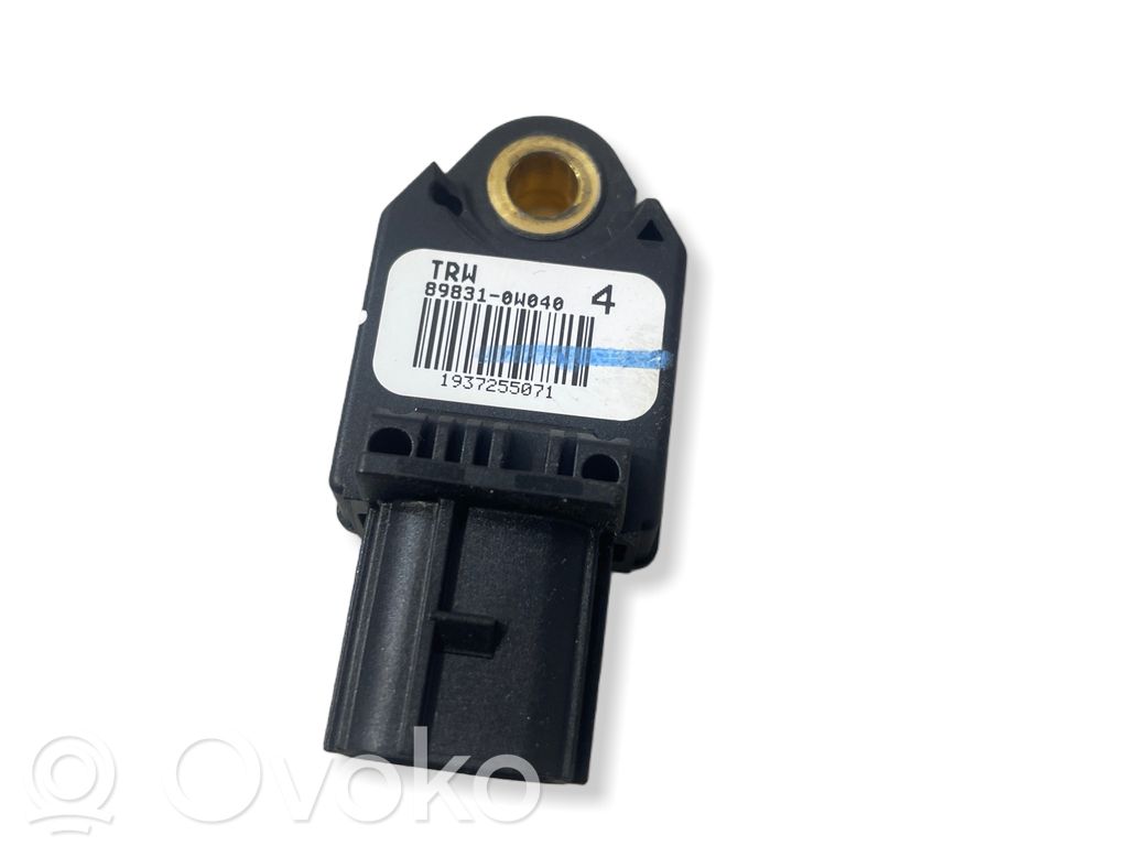 Toyota Corolla Verso AR10 Airbagsensor Crashsensor Drucksensor 