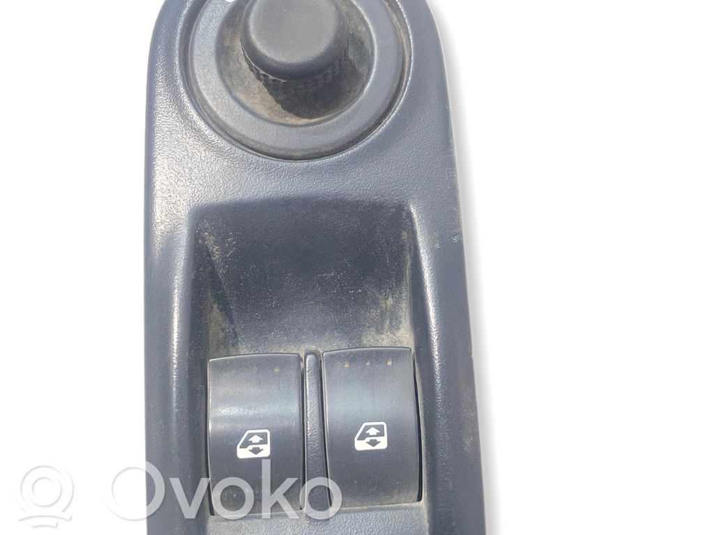Renault Trafic II (X83) Electric window control switch 