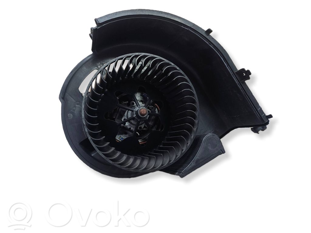 BMW X5 E70 Mazā radiatora ventilators 
