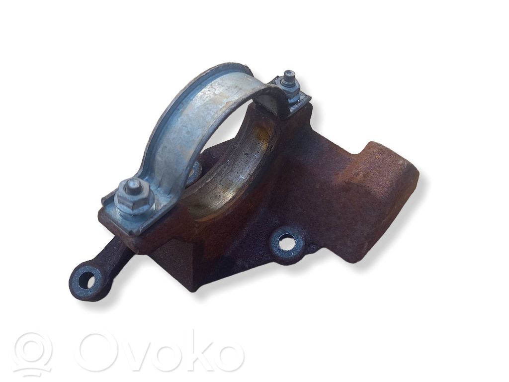 Ford Kuga II Wspornik / Mocowanie łożyska podpory wału napędowego 