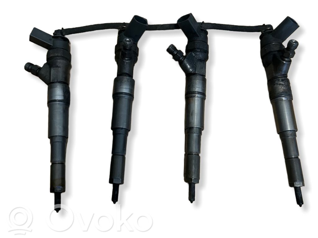 Injecteur de carburant   0445110