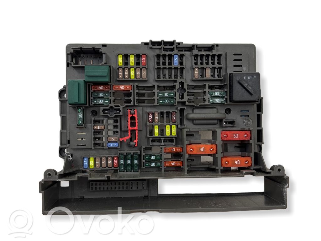 BMW X1 E84 Fuse module 