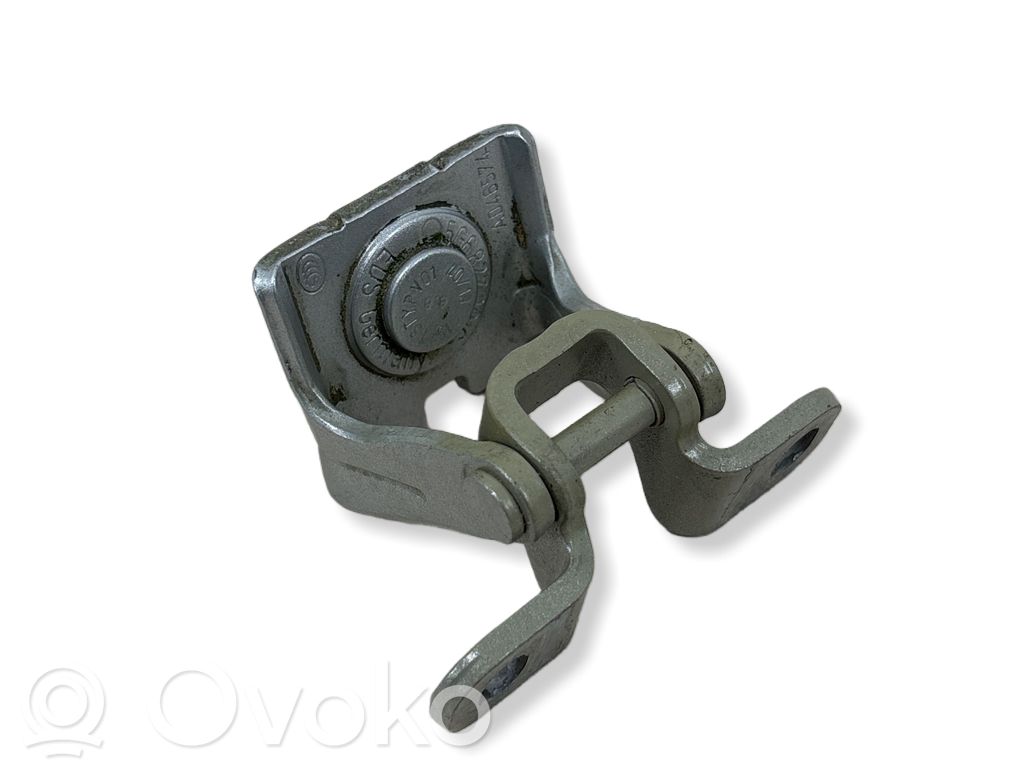 Skoda Kamiq Tailgate/trunk/boot hinge 