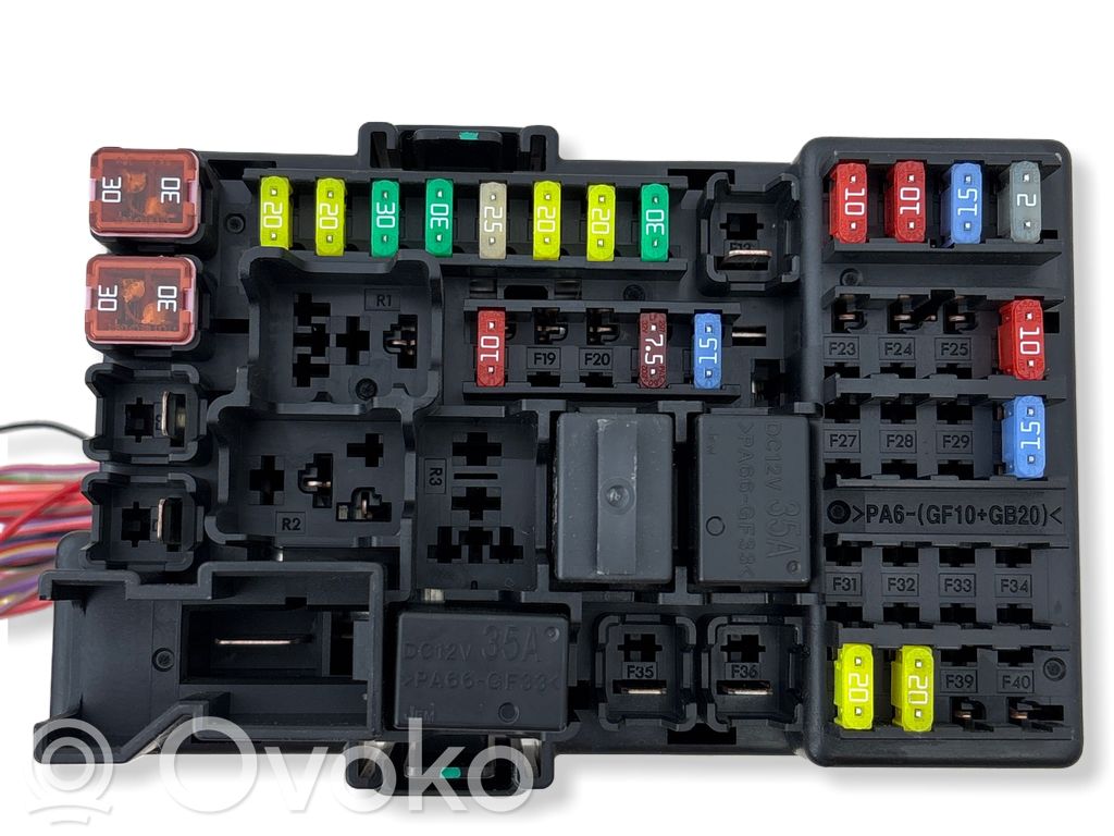 Opel Adam Drošinātāju kaste (komplekts) 
