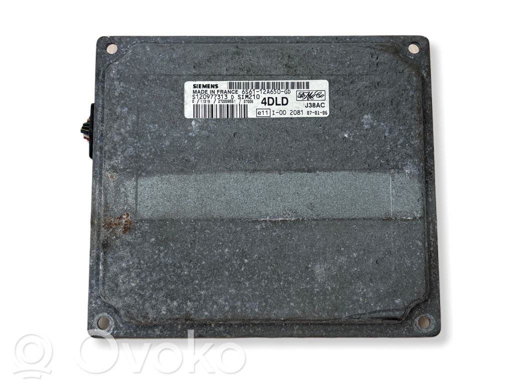 Ford Focus Engine control unit/module 