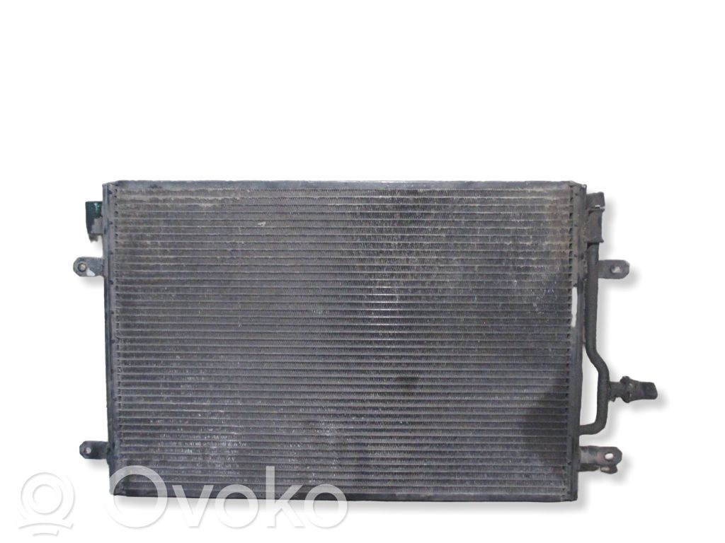 Audi A4 S4 B6 8E 8H Skraplacz / Chłodnica klimatyzacji 