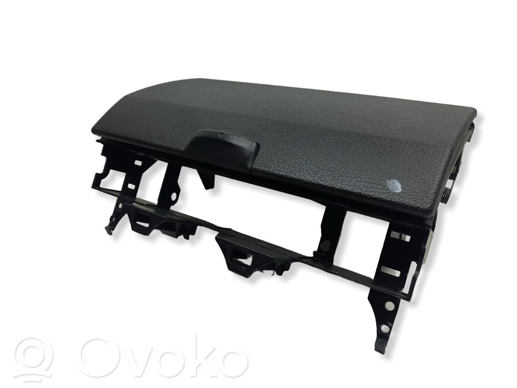Mazda 6 Glove box 