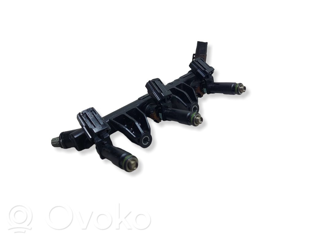 Skoda Fabia Mk2 (5J) Inyector de combustible 