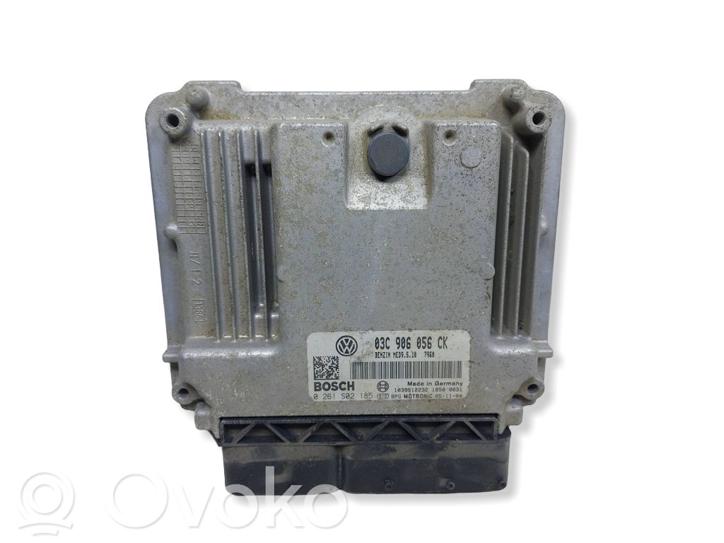 Volkswagen Golf V Engine control unit/module 
