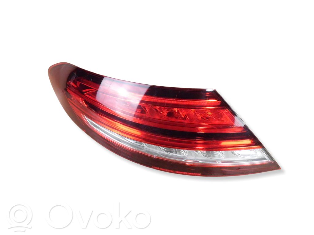 Mercedes-Benz C W205 Lampa tylna 