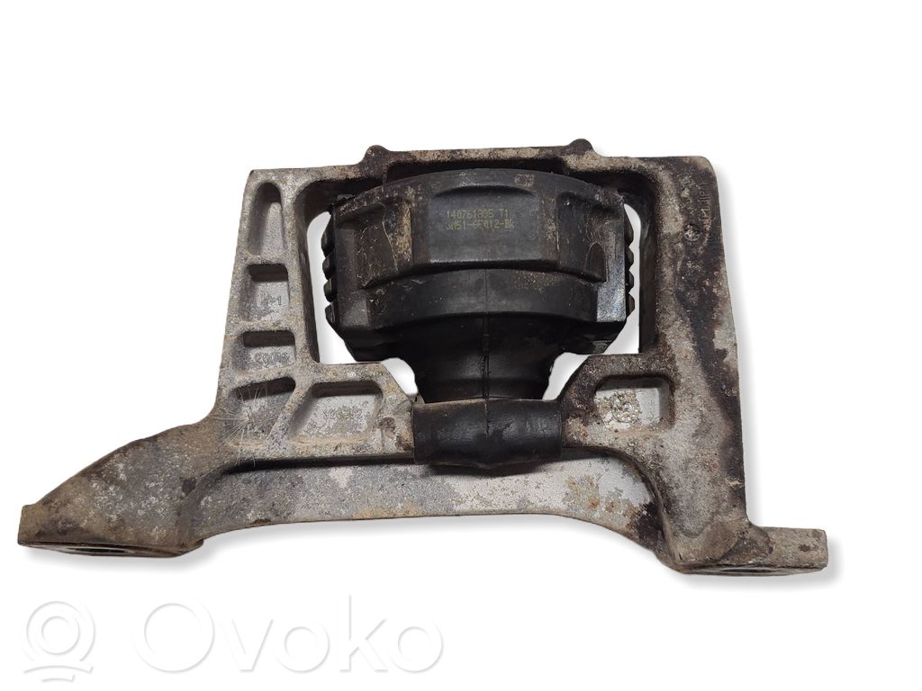 Ford Focus Engine mount bracket 